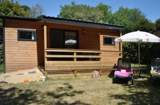 Castel Camping La Garangeoire - 5*, Camping 5* à Saint Julien des Landes (Vendée) - Location Chalet pour 5 personnes - Photo N°4