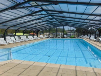 Camping Beauchêne - 3*, Camping 3* à Avrillé (Vendée) - Location Cabane pour 4 personnes - Photo N°2