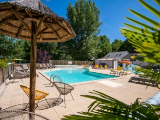 Camping Le Pont du Tarn 3*, Camping 3* à Florac (Lozère) - Location Tente équipée pour 4 personnes - Photo N°2