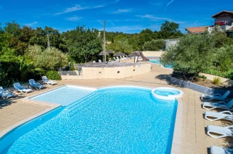 Camping le FONDESPIERRE - 3*, Camping 3* à Castries (Hérault) - Location Mobil Home pour 6 personnes - Photo N°2