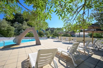 Camping le FONDESPIERRE - 3*, Camping 3* à Castries (Hérault) - Location Mobil Home pour 6 personnes - Photo N°3