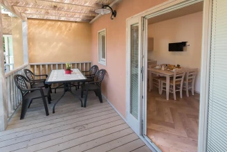 Il Villaggio di Giuele - 3*, Camping 3* à Finale Ligure (Savone) - Location Mobil Home pour 4 personnes - Photo N°3