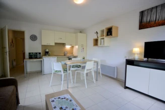  Résidence du Château de Jouarres 3*, Camping 3* à Azille (Aude) - Location Appartement pour 2 personnes - Photo N°3