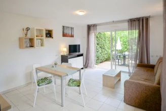  Résidence du Château de Jouarres 3*, Camping 3* à Azille (Aude) - Location Appartement pour 2 personnes - Photo N°4