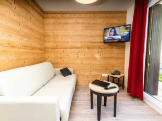 Résidence Hameaux de la Perrière 3*, Camping 3* à Saint Colomban des Villards (Savoie) - Location Appartement pour 6 personnes - Photo N°2