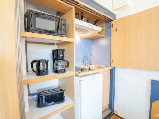 Résidence Le Neptune 3*, Camping 3* à Saint Pierre La Mer (Aude) - Location Appartement pour 2 personnes - Photo N°4