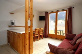 , Camping à Montbrun les Bains (Drôme) - Location Appartement pour 6 personnes - Photo N°3