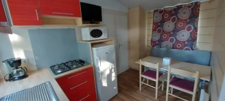 Ushuaïa Villages Camping Figurotta - 3*, Camping 3* à Bizanet (Aude) - Location Mobil Home pour 4 personnes - Photo N°4