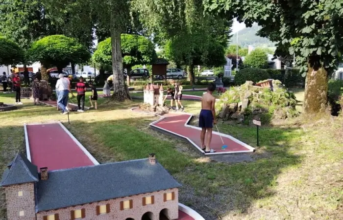 CAMPING LA POMMERAIE 4*, Camping à Vic sur Cère (Cantal) - Location Mobil Home pour 4 personnes - Photo N°10