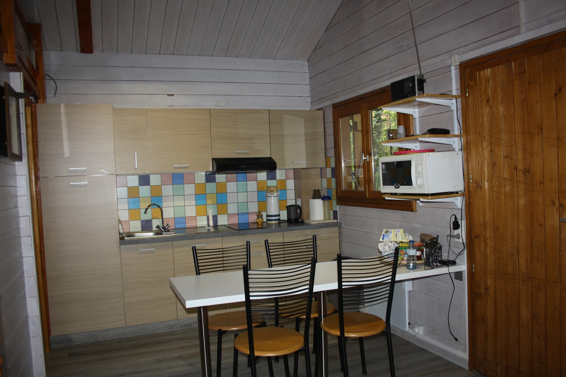 CAMPING LE PARC DES SERIGONS-3*, Camping 3* à La Roche des Arnauds (Hautes Alpes) - Location Chalet pour 6 personnes - Photo N°4