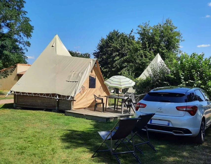 , Camping 3* à Argentonnay (Deux Sèvres) - Location Tente équipée pour 4 personnes - Photo N°1