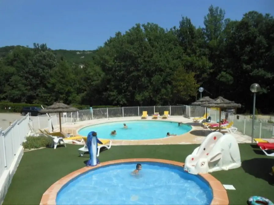 Camping Aux Vallons - 3*, Camping à Bauduen (Var) - Location Tente équipée pour 4 personnes - Photo N°7