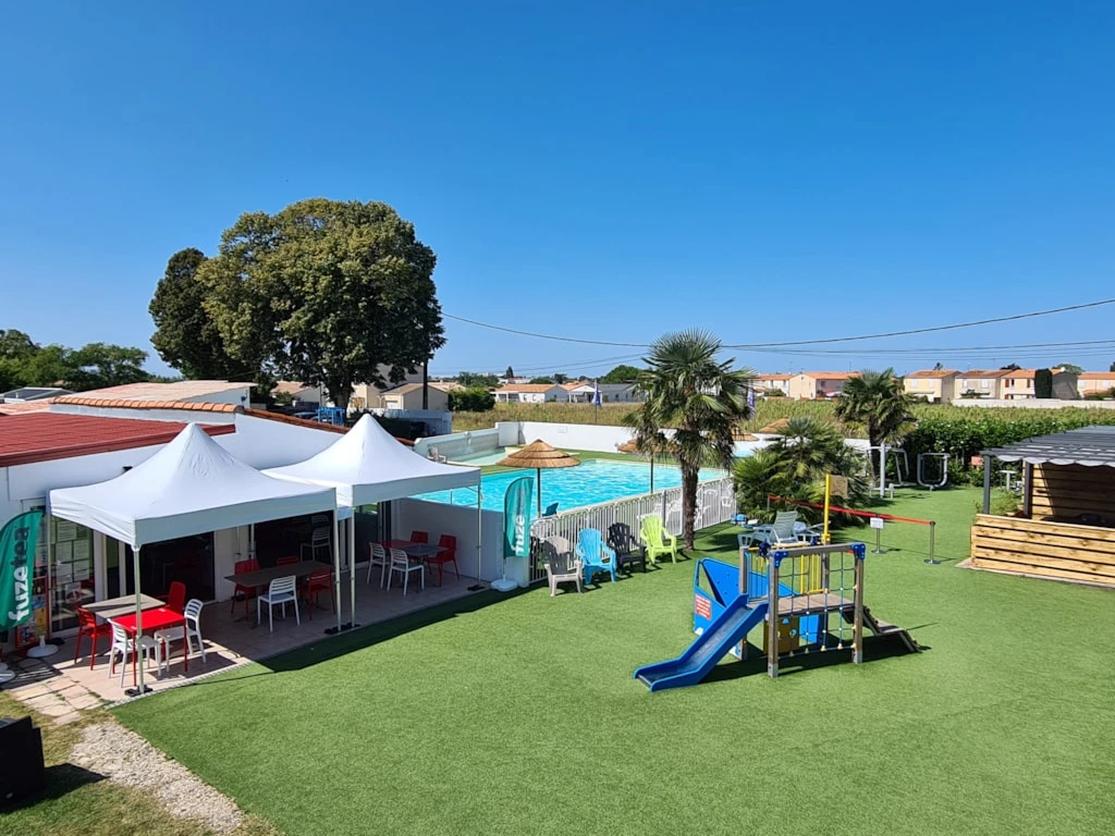 Camping Bleu Mer - 3*, Camping 3* à Saint Georges de Didonne (Charente Maritime) - Location Mobil Home pour 6 personnes - Photo N°12