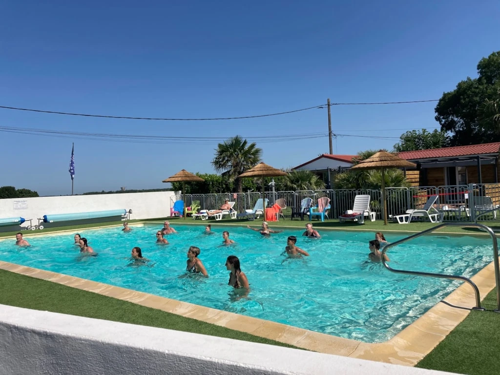 Camping Bleu Mer - 3*, Camping 3* à Saint Georges de Didonne (Charente Maritime) - Location Mobil Home pour 4 personnes - Photo N°2