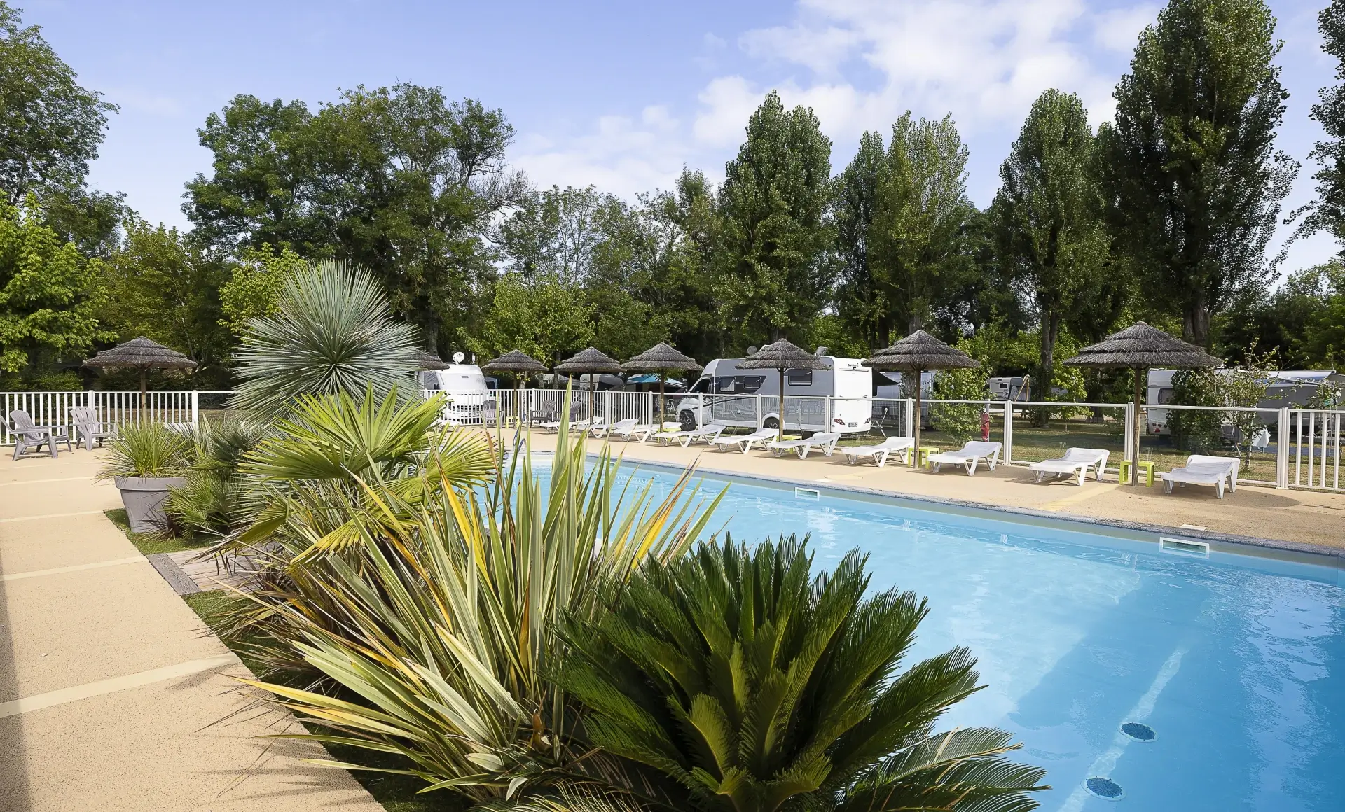 Camping LA CIGALINE - 3*, Camping 3* à Montpon Ménestérol (Dordogne) - Location Mobil Home pour 4 personnes - Photo N°6