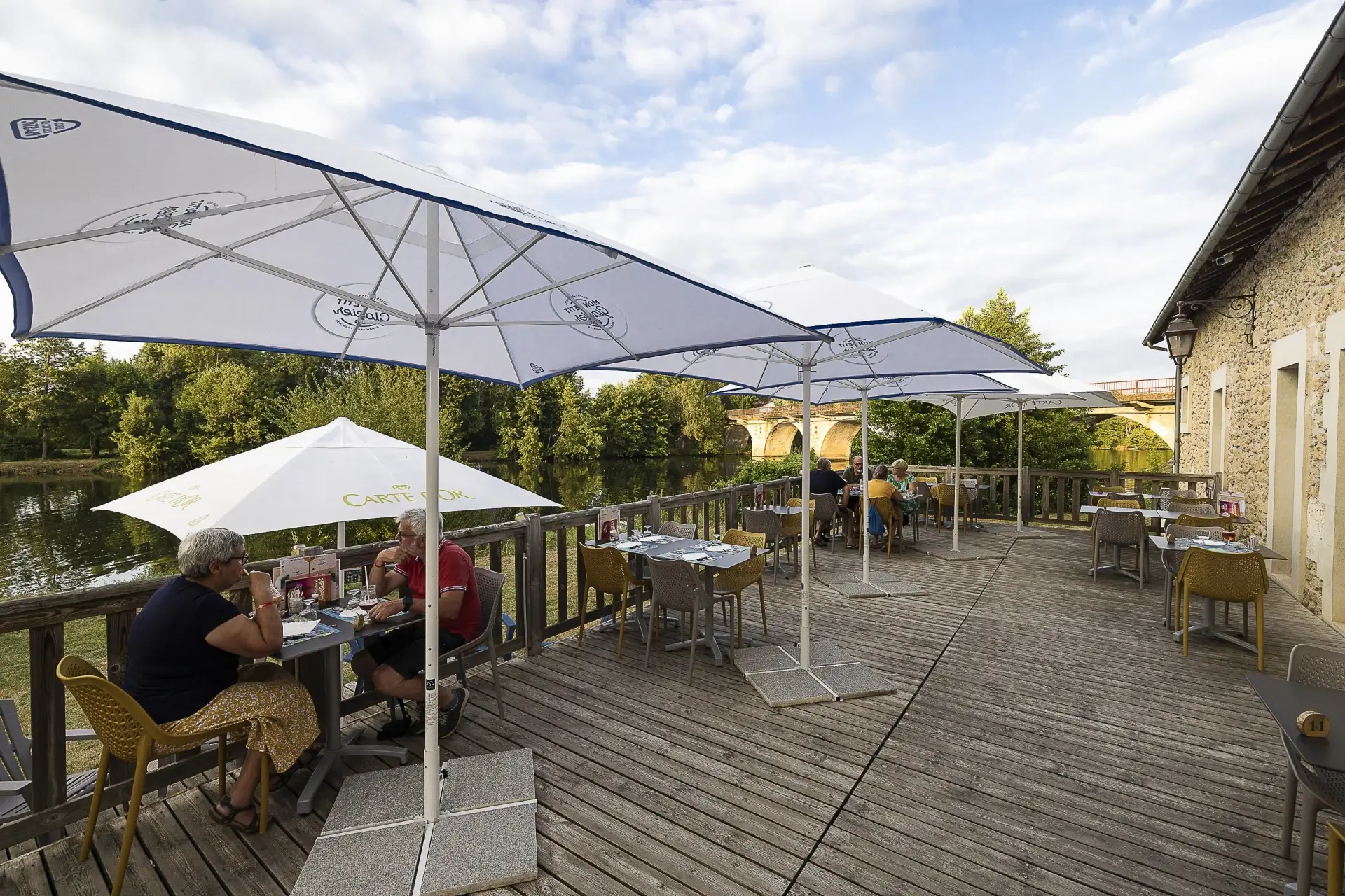 Camping LA CIGALINE - 3*, Camping 3* à Montpon Ménestérol (Dordogne) - Location Mobil Home pour 4 personnes - Photo N°8