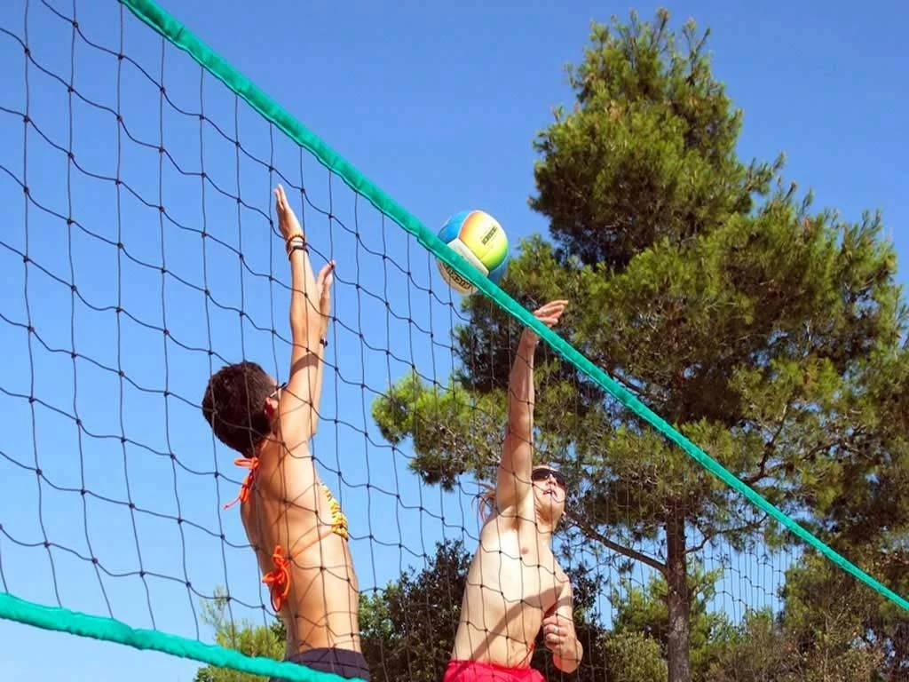 Camping Le Grearn - 3*, Camping 3* à Ambon (Morbihan) - Location Chalet pour 4 personnes - Photo N°10