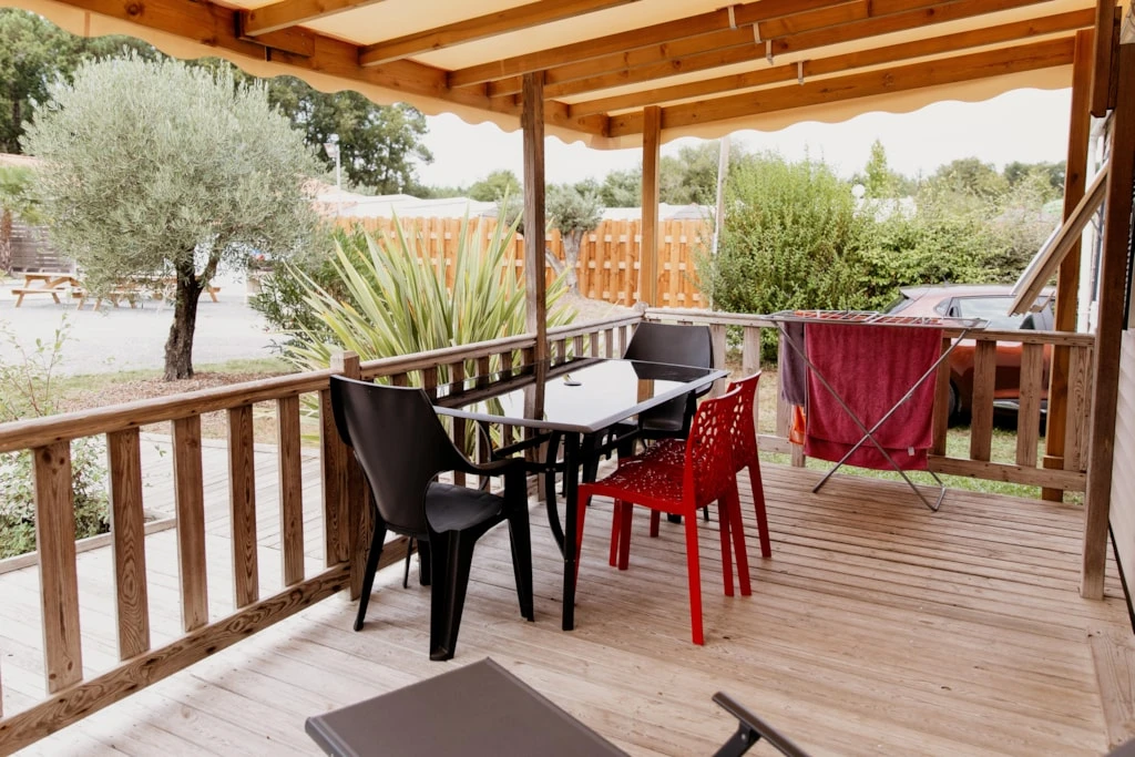 Camping Le Paradis - 4*, Camping 4* à Saint Laurent Médoc (Gironde) - Location Mobil Home pour 4 personnes - Photo N°3