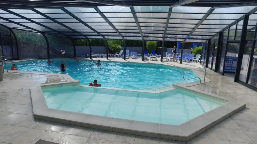 Camping Les Charmes - 4*, Camping 4* à Apremont (Vendée) - Location Chalet pour 8 personnes - Photo N°12