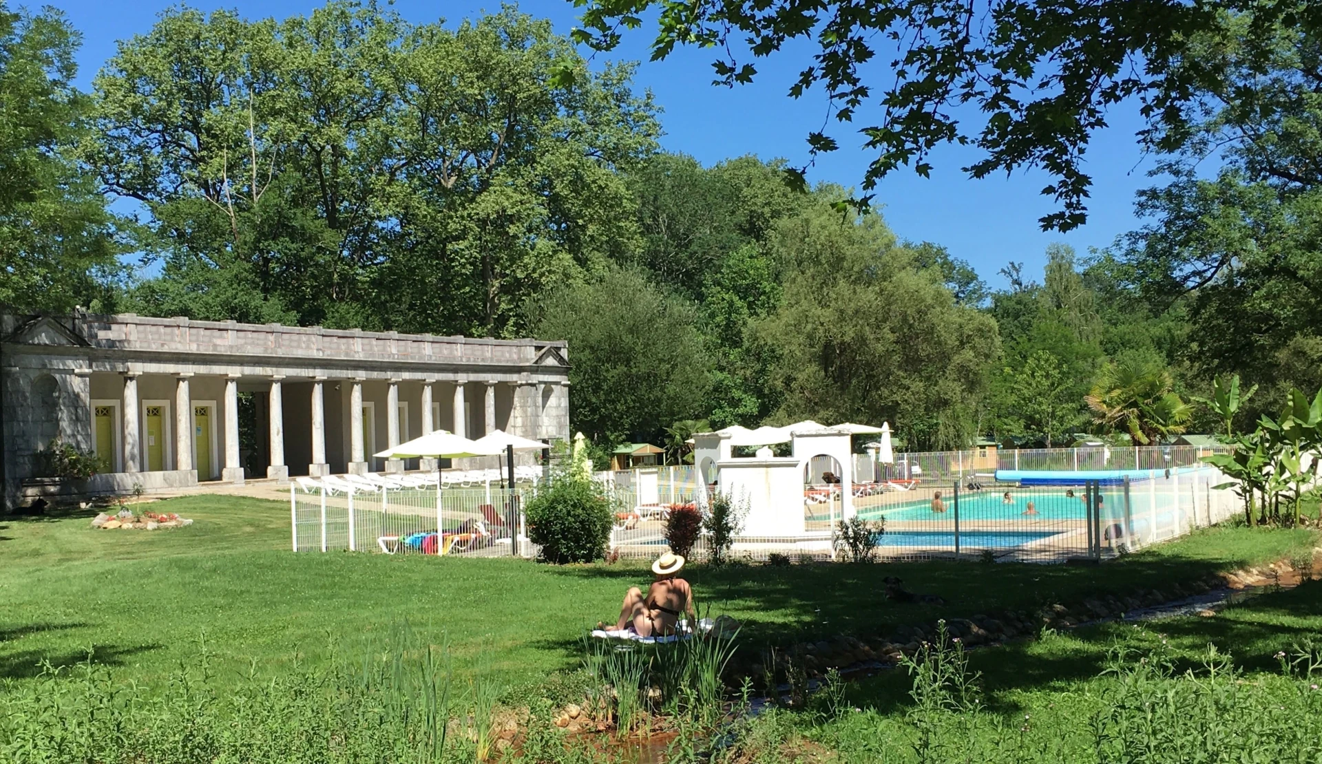 Camping Parc d'Audinac les Bains - 3*, Camping à Audinac les bains (Ariège) - Location Chalet pour 5 personnes - Photo N°10