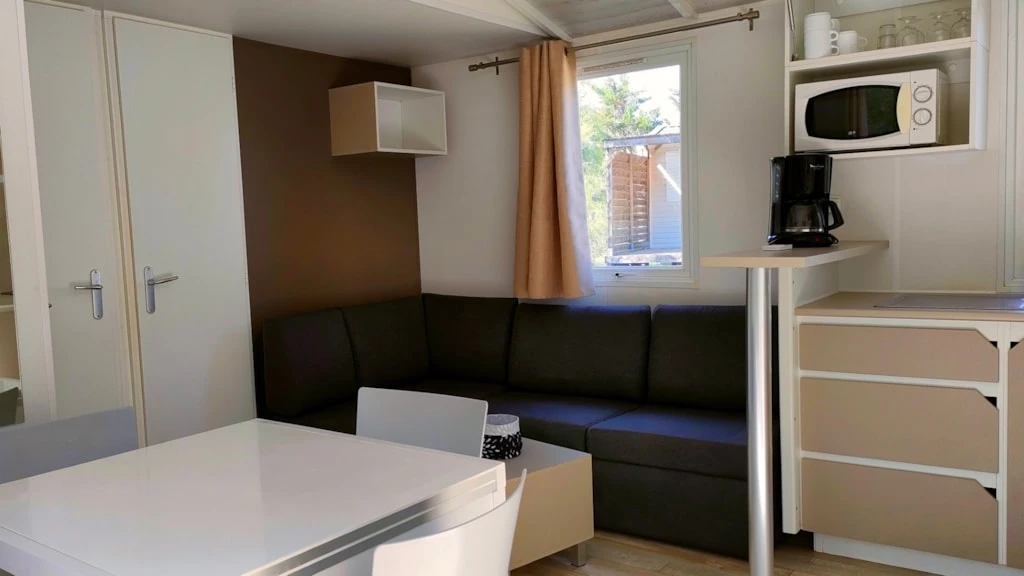 Camping Félix de la Bastide 3*, Camping 3* à Saint Mitre les Remparts (Bouches du Rhône) - Location Mobil Home pour 6 personnes - Photo N°5