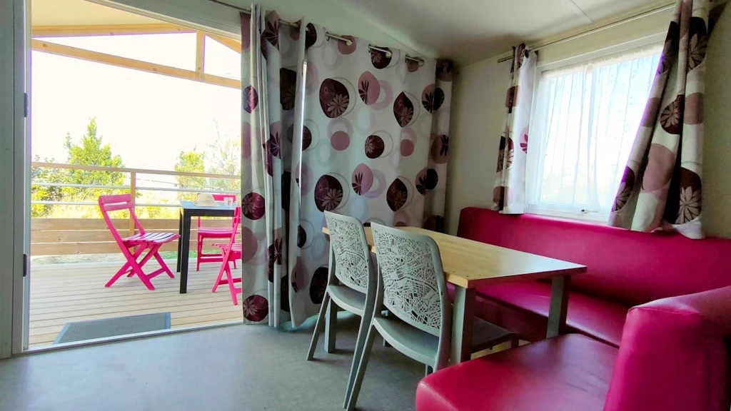 Camping Félix de la Bastide 3*, Camping 3* à Saint Mitre les Remparts (Bouches du Rhône) - Location Mobil Home pour 4 personnes - Photo N°7