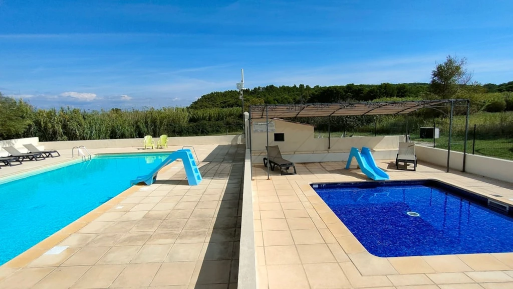 Camping Félix de la Bastide 3*, Camping 3* à Saint Mitre les Remparts (Bouches du Rhône) - Location Mobil Home pour 6 personnes - Photo N°11
