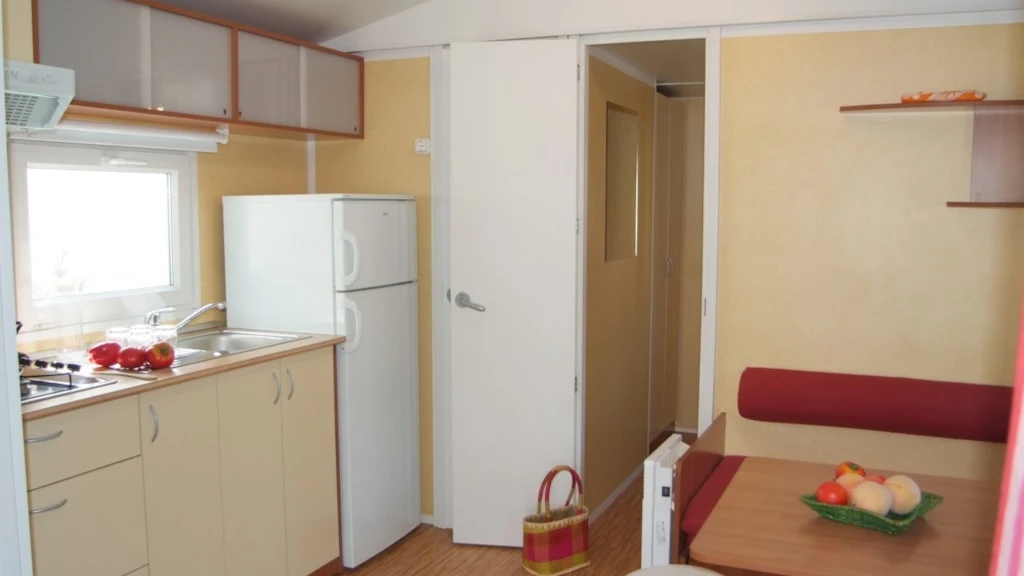 Camping Le Saint Clair 3*, Camping 3* à Moustiers Sainte Marie (Alpes de Haute Provence) - Location Mobil Home pour 4 personnes - Photo N°5