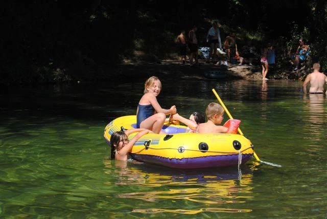 Camping Universal - 4*, Camping 4* à Rochegude (Gard) - Location Chalet pour 4 personnes - Photo N°10