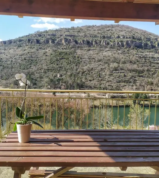 Camping de la Cascade, Camping 4* à Saint Rome de Tarn (Aveyron) - Location Maison pour 6 personnes - Photo N°4