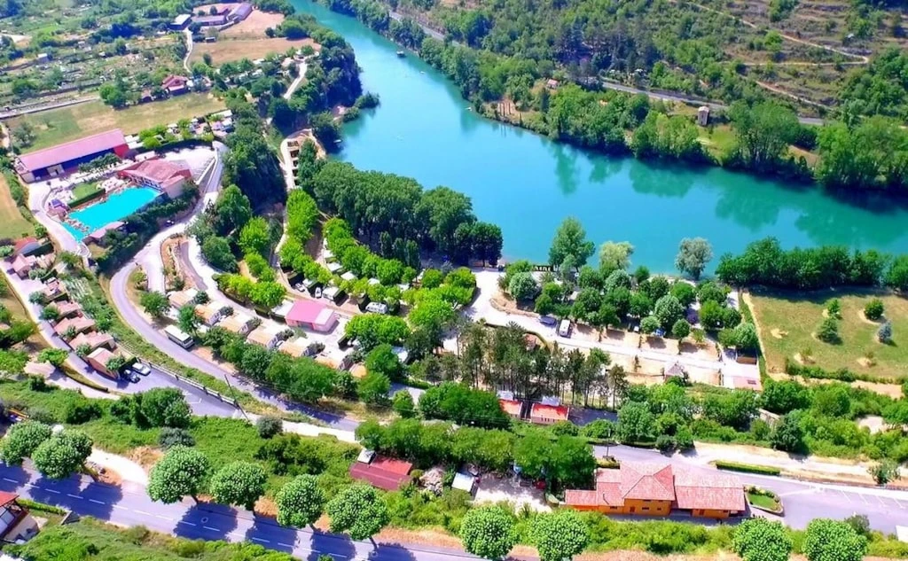 Camping de la Cascade, Camping 4* à Saint Rome de Tarn (Aveyron) - Location Maison pour 6 personnes - Photo N°12