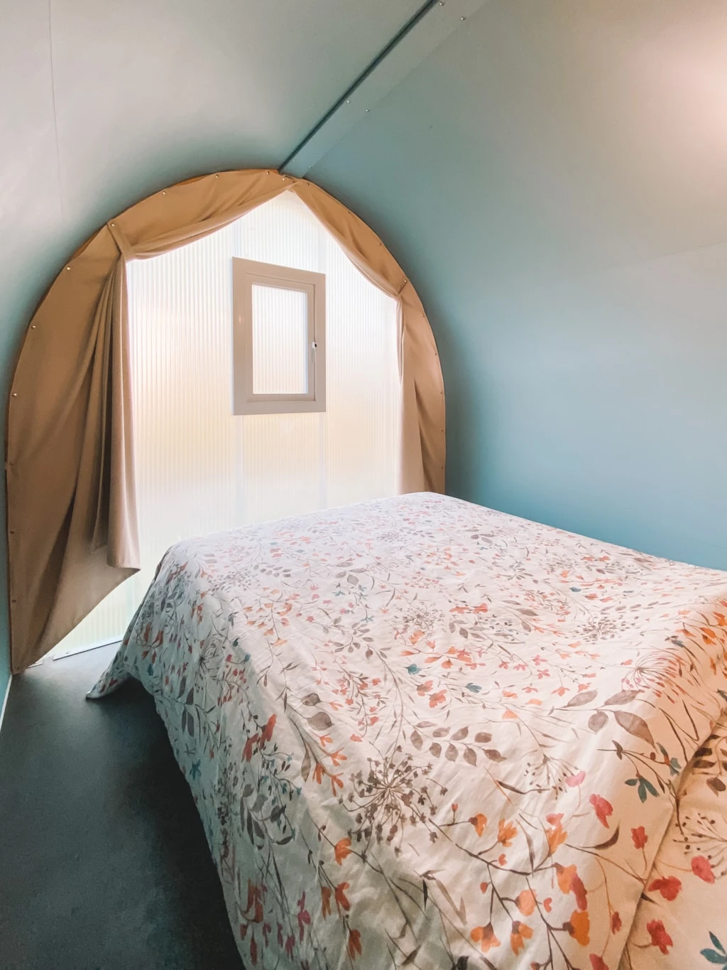 Camping de la Gères 3*, Camping 3* à Surgères (Charente Maritime) - Location Tente équipée pour 2 personnes - Photo N°7