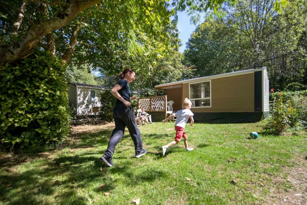 Camping l'Arize 4*, Camping 4* à La Bastide de Sérou (Ariège) - Location Mobil Home pour 5 personnes - Photo N°12