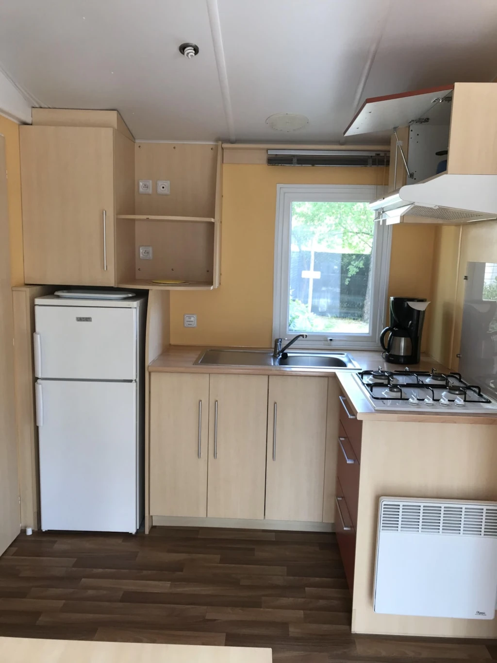 Camping le Devançon 3*, Camping 3* à Peynier (Bouches du Rhône) - Location Mobil Home pour 4 personnes - Photo N°3