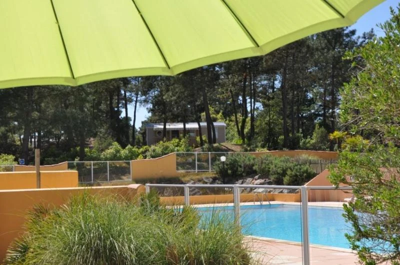 Domaine des Pins - 4*, Camping 4* à Saint Hilaire de Riez (Vendée) - Location Appartement pour 4 personnes - Photo N°5