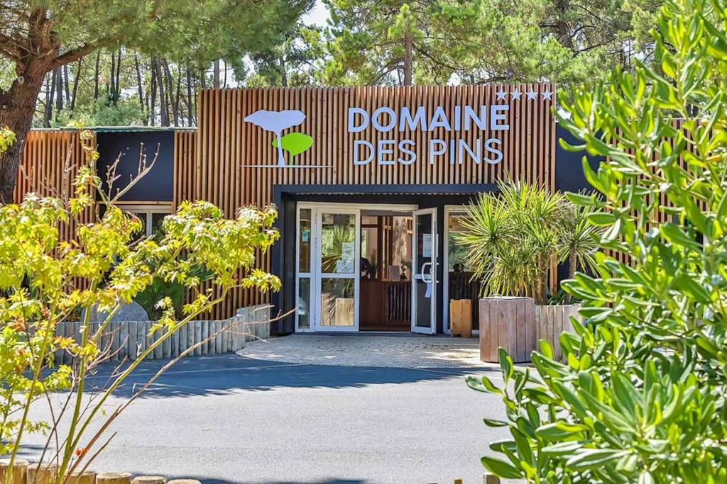 Domaine des Pins - 4*, Camping 4* à Saint Hilaire de Riez (Vendée) - Location Appartement pour 4 personnes - Photo N°9