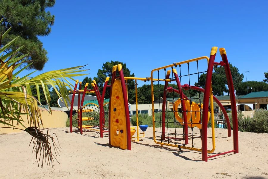 Domaine des Pins - 4*, Camping 4* à Saint Hilaire de Riez (Vendée) - Location Appartement pour 4 personnes - Photo N°17