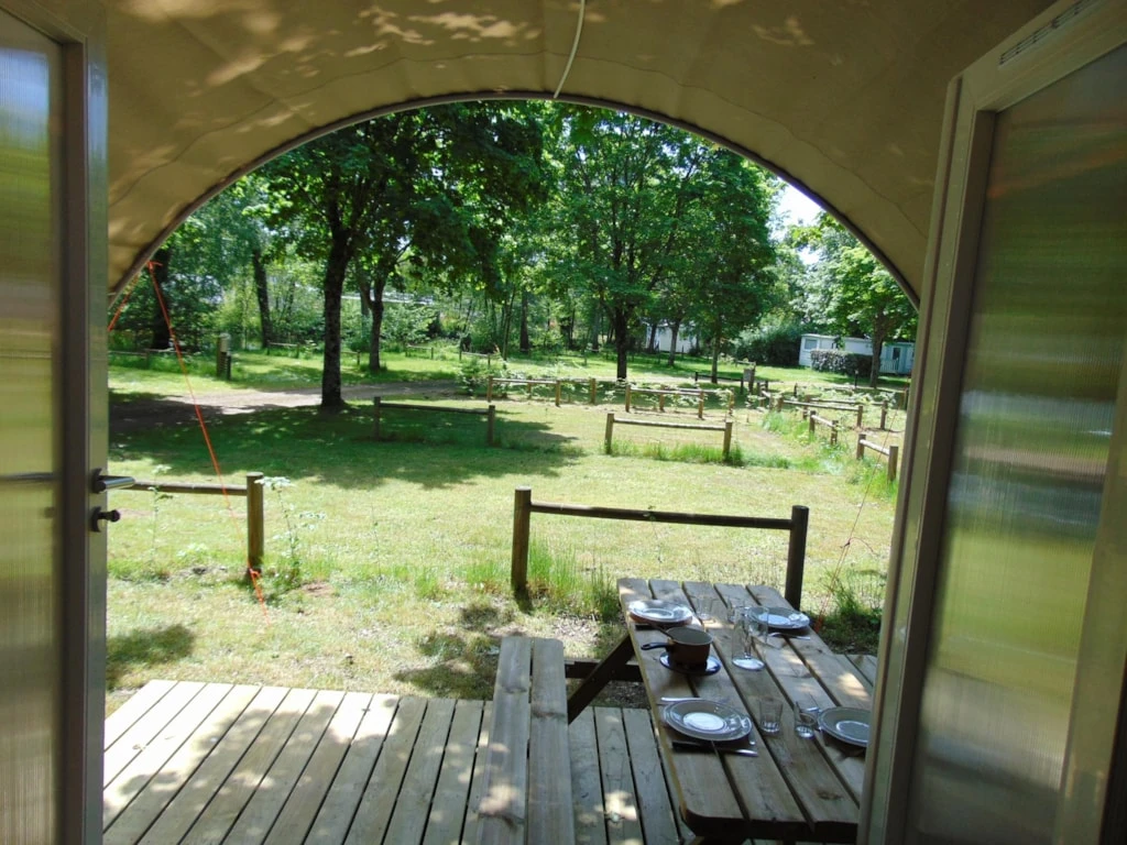 Camping Beauchêne - 3*, Camping 3* à Avrillé (Vendée) - Location Tente équipée pour 4 personnes - Photo N°3