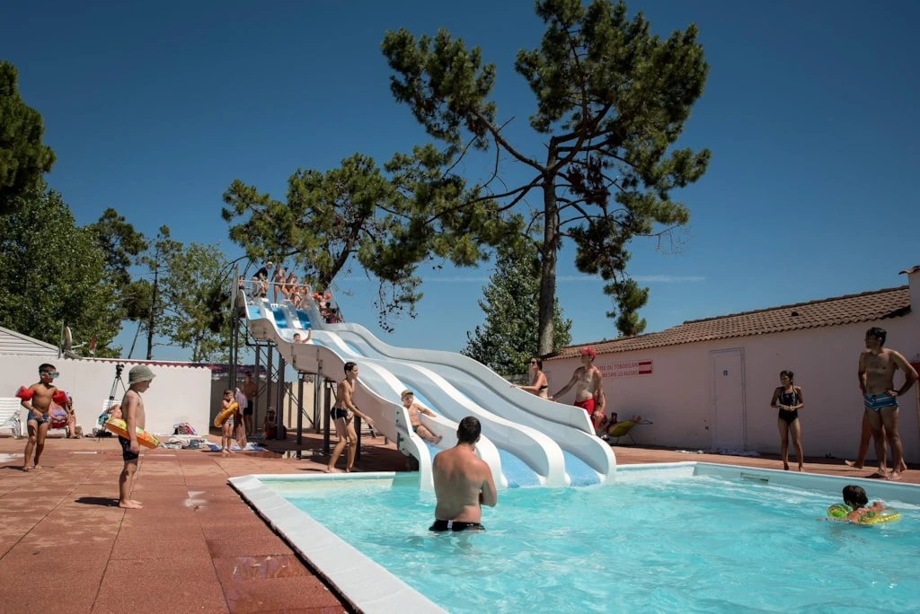 Camping l'Escale du Perthuis 4*, Camping 4* à La Tranche sur Mer (Vendée) - Location Mobil Home pour 6 personnes - Photo N°6