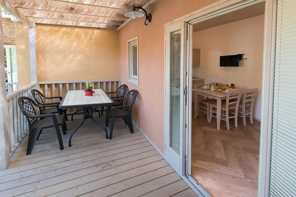 Il Villaggio di Giuele - 3*, Camping 3* à Finale Ligure (Savone) - Location Mobil Home pour 4 personnes - Photo N°3