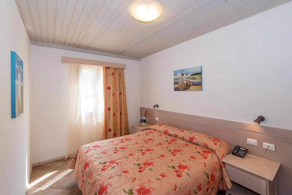 Il Villaggio di Giuele - 3*, Camping 3* à Finale Ligure (Savone) - Location Mobil Home pour 4 personnes - Photo N°5