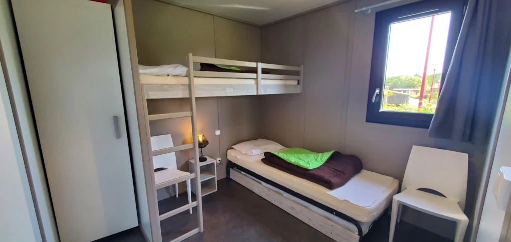 Lodges de Blois-Chambord 3*, Camping 3* à Mont près Chambord (Loir et Cher) - Location Chalet pour 5 personnes - Photo N°5