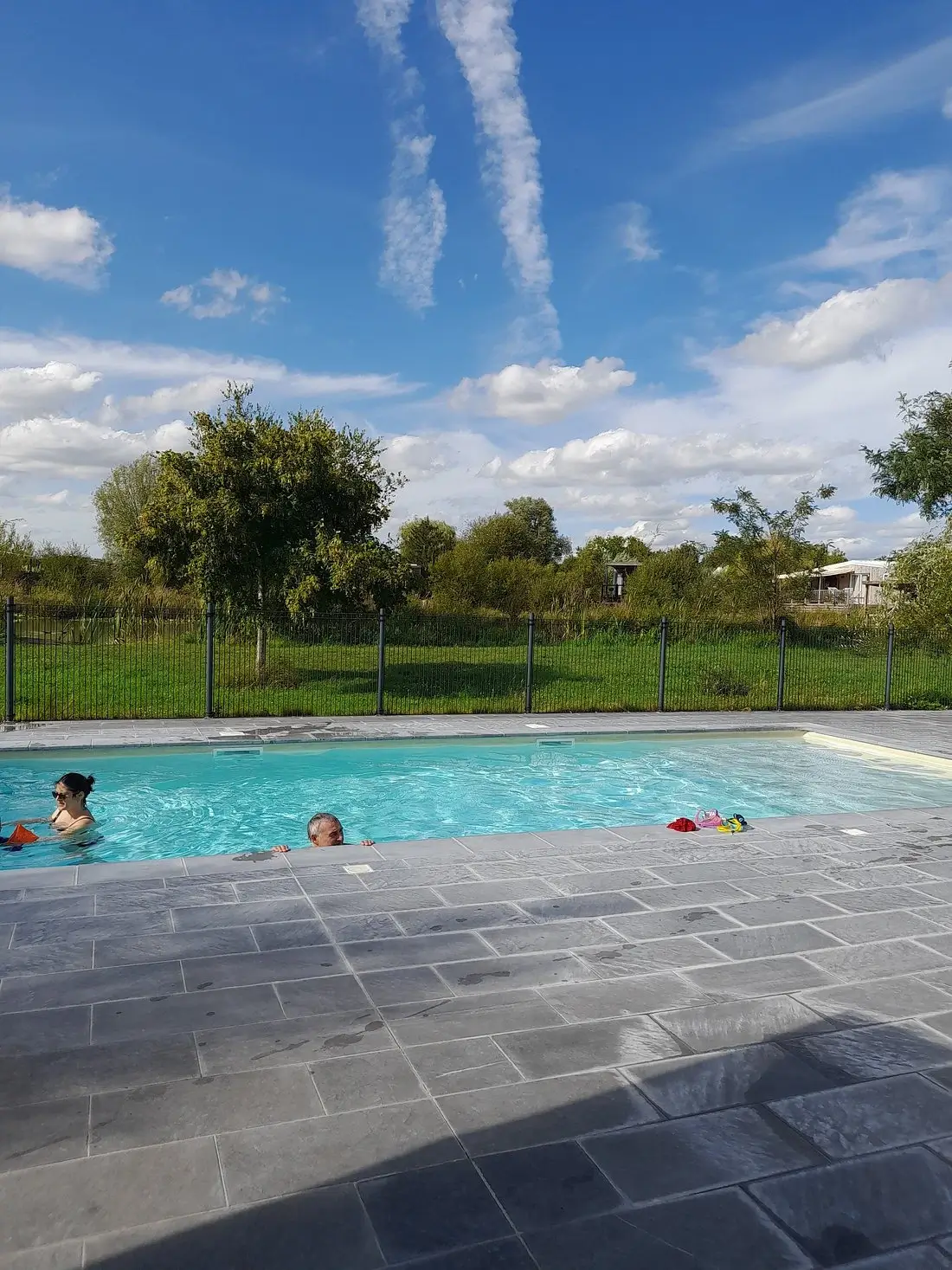 Lodges de Blois-Chambord 3*, Camping 3* à Mont près Chambord (Loir et Cher) - Location Chalet pour 5 personnes - Photo N°9