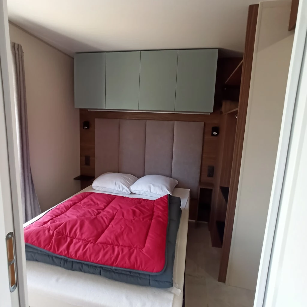 Lodges de Blois-Chambord 3*, Camping 3* à Mont près Chambord (Loir et Cher) - Location Bungalow pour 6 personnes - Photo N°8