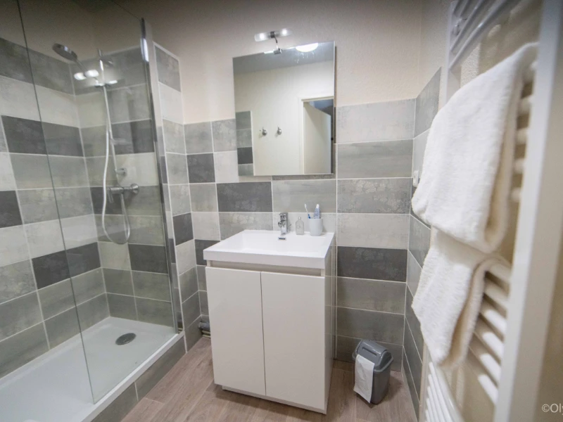 Résidence Hameaux de la Perrière 3*, Camping 3* à Saint Colomban des Villards (Savoie) - Location Appartement pour 4 personnes - Photo N°6