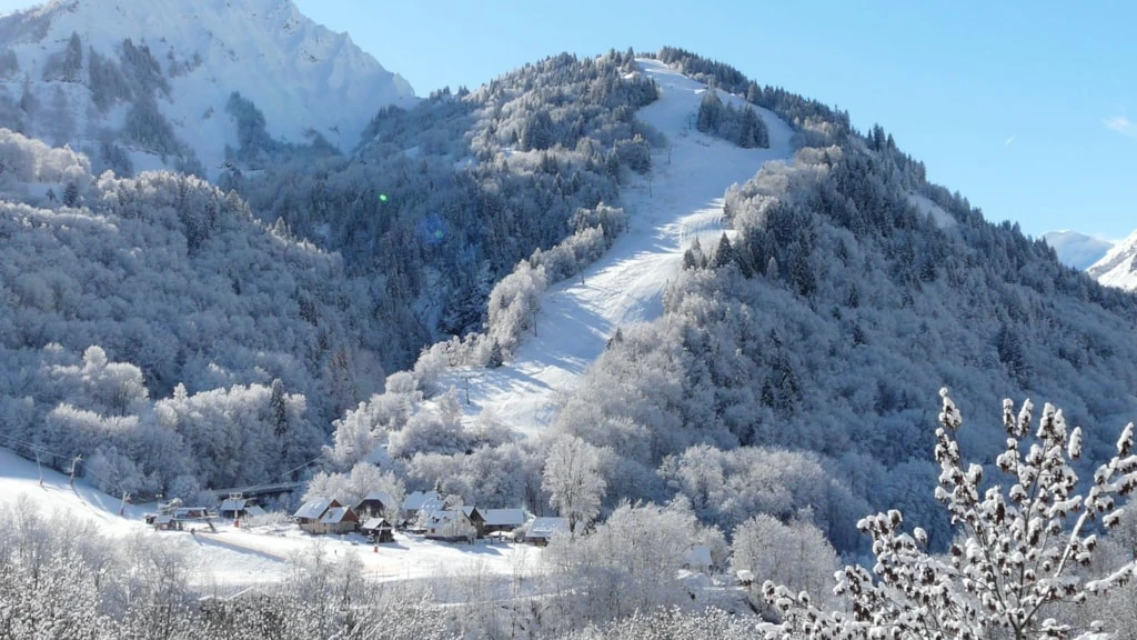 Résidence Hameaux de la Perrière 3*, Camping 3* à Saint Colomban des Villards (Savoie) - Location Appartement pour 6 personnes - Photo N°10