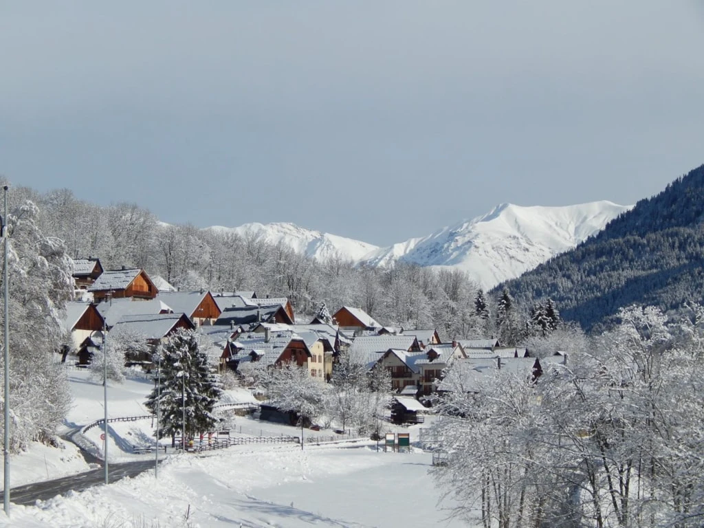 Résidence Hameaux de la Perrière 3*, Camping 3* à Saint Colomban des Villards (Savoie) - Location Appartement pour 8 personnes - Photo N°10