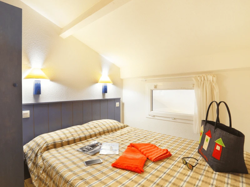 Camping Les Sables Vigniers 3*, Camping 3* à Saint Georges d'Oléron (Charente Maritime) - Location Appartement pour 4 personnes - Photo N°6
