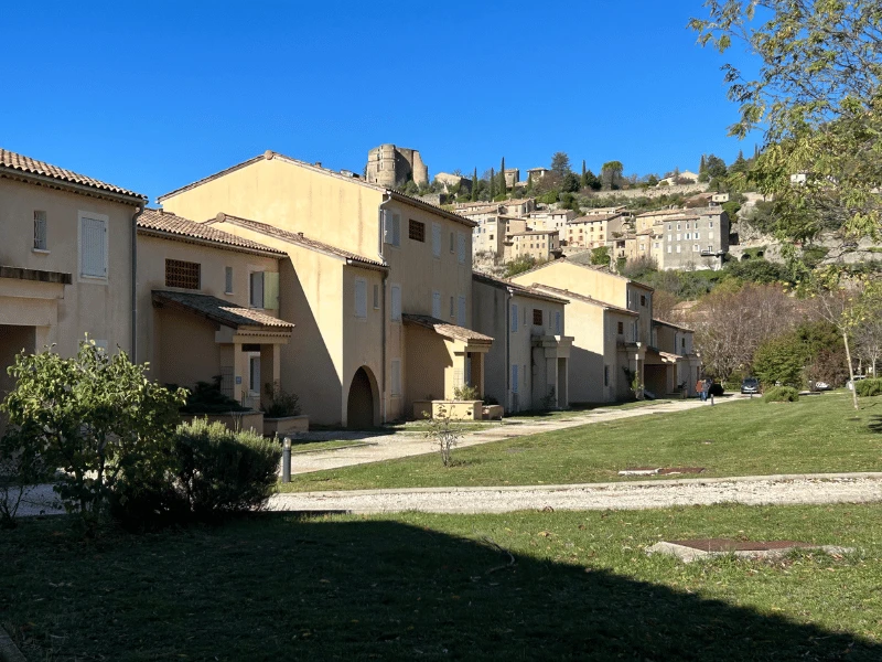 , Camping à Montbrun les Bains (Drôme) - Location Appartement pour 2 personnes - Photo N°6