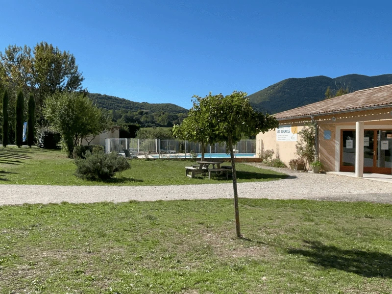 , Camping à Montbrun les Bains (Drôme) - Location Appartement pour 2 personnes - Photo N°7